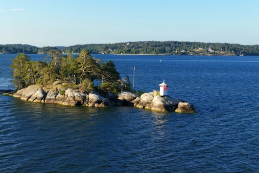 Limitations of AI in Finance: Why Human Expertise Remains Valuable